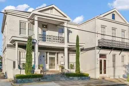 Appartement Timeless Elegance Historic Nola Haven 2Bd